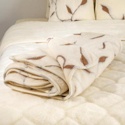The Rug Seller Larisa Leaf Merino Wool Throw in Natural200x220cm
