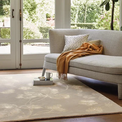 The Rug Seller Wild Strawberry Rugs 38201 by Wedgwood170x240cm