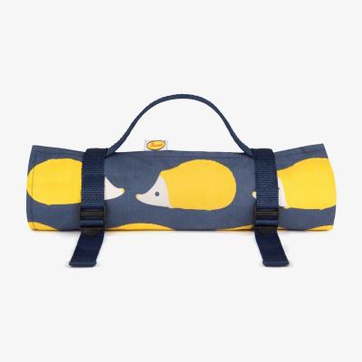 The Rug Seller Kissing Hedgehogs Picnic Blanket in Navy Blue&nbsp;145x250cm