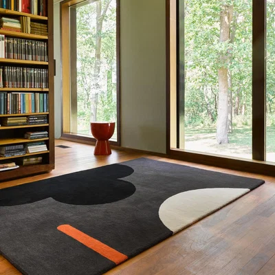 The Rug Seller Geo Flower Wool Rugs 060605 in Graphite By Designer Orla Kiely