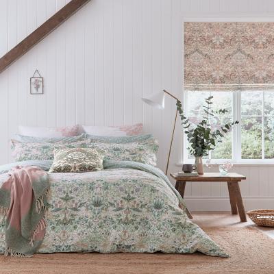 The Rug Seller Strawberry Thief Bedding by William Morris in Cochineal Pink140x200cm