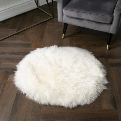 The Rug Seller Beaumont Round New Zealand Sheepskin Rug in Natural White70x70cm