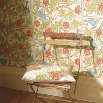 The Rug Seller Trellis Wallpaper 101 by Morris & Co in Vanilla Plaster&nbsp;Roll
