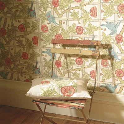 The Rug Seller Trellis Wallpaper 101 by Morris & Co in Vanilla Plaster&nbsp;Roll
