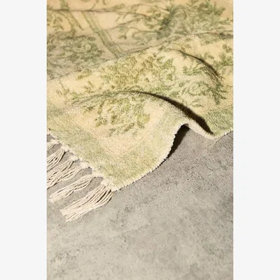 Urban Outfitters Eloise 5x7 Rug - Green at Urban Outfitters