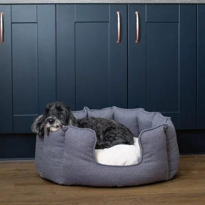 Dunelm Lords and Labradors Herringbone High Wall Dog Bed