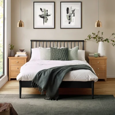 Happy Beds Belton - King Size - Spindle Design Bed - Black - Wooden - 5ft