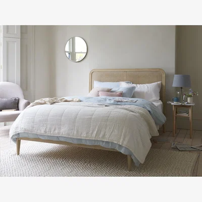 Loaf Ribbon Bed