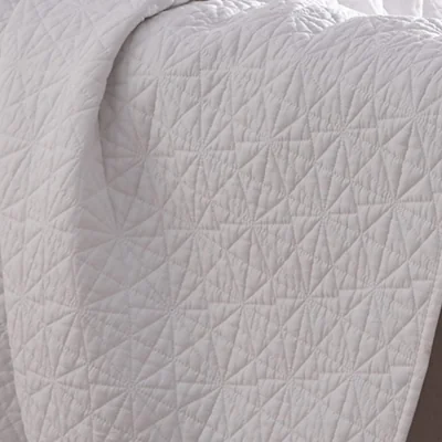 The Range Silentnight Luxury Matalasse Bed Throw - White