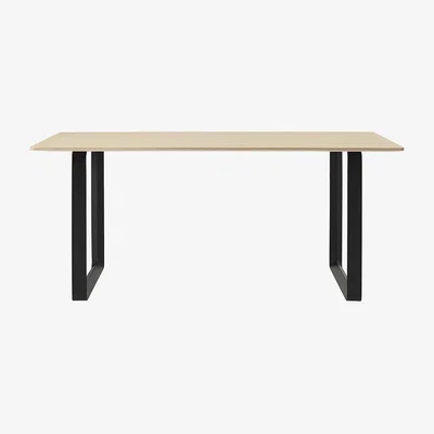 Amara Muuto - 70/70 Table - Oak/Black - Small
