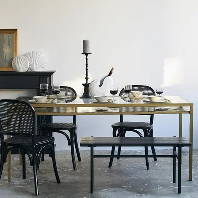 Amara Nordal - Etne Dinner Table - Golden/Clear Glass