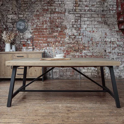 IO Living Urban Extendable Dining Table (2m)