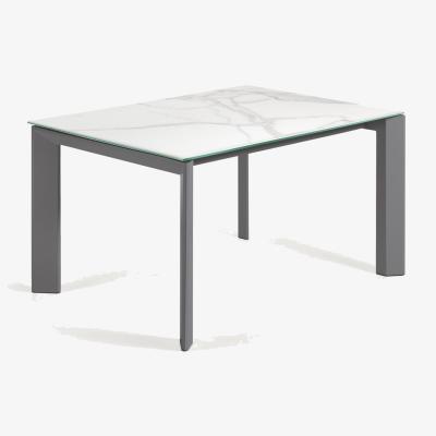 Kave Home Axis extendable porcelain table with Kalos Blanco finish and dark grey steel legs, 140 (200) cm