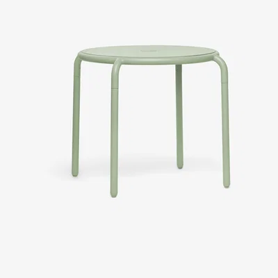 Made in Design Toní Bistreau Round table - / Ø 80 cm - Hole for parasol + removable candle holder by Fatboy Green