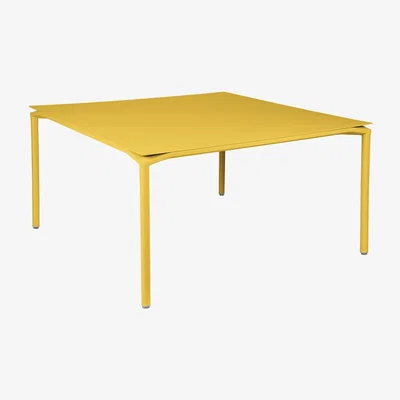 Made in Design Calvi Square table - / 140 x 140 cm - Aluminium / 8-seater by Fermob Yellow