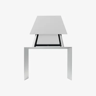 Made in Design Nori Extending table - With extensions by Kristalia White