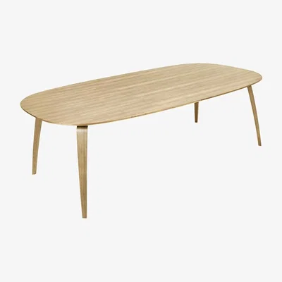 Nordic Nest Gubi Gubi Elliptical dining table Oak