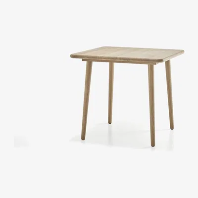 Nordic Nest Stolab Miss Tailor dining table 82x82x73 cm Oak natural oil