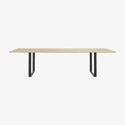 Nordic Nest Muuto 70/70 dining table 295x108 cm Sollid oak-Black