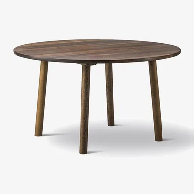 Nordic Nest Fredericia Furniture Taro 6121 dining table Smoked oak Ø120 cm
