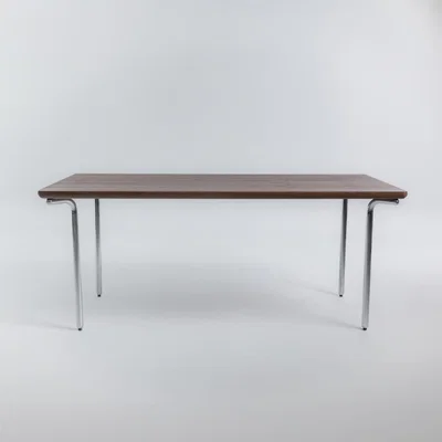 Sazy Loop Dining Table