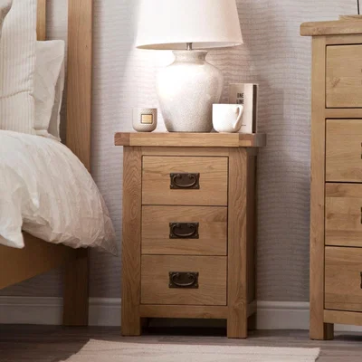 Chiltern Oak Furniture Winchester Oak Large 3 Drawer Bedside