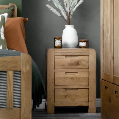 Chiltern Oak Furniture Oslo Chunky Oak 3 Drawer Bedside Table