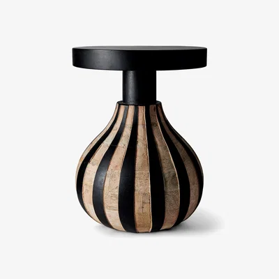 Amara Aloise Table
