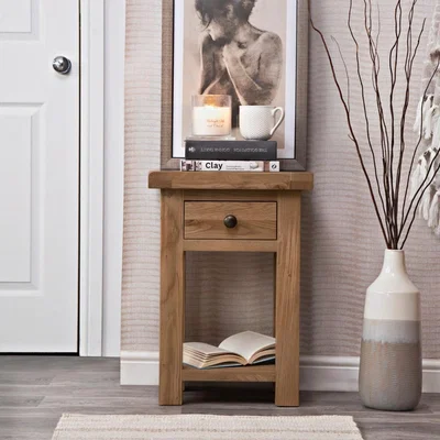 Chiltern Oak Furniture Winchester Oak Side Table