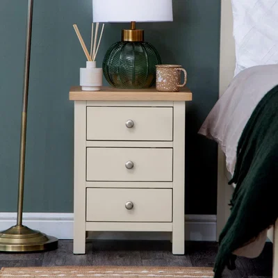 Chiltern Oak Furniture Salisbury Ivory Painted Oak 3 Drawer Bedside Table