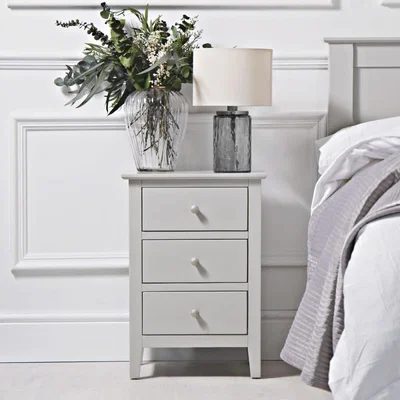 Chiltern Oak Furniture Wilmslow Grey Painted 3 Drawer Bedside Table