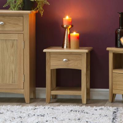 Chiltern Oak Furniture Gloucester Oak Lamp Table