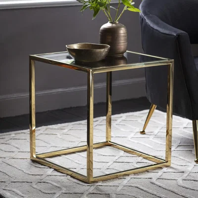 Knees Milos Metal Side Table - Gold
