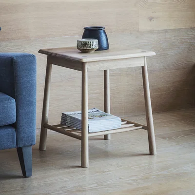 Knees Finn Light Oak Side Table