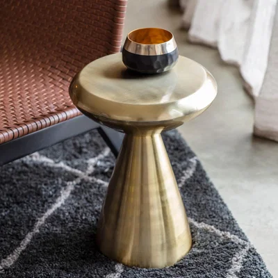 Knees Conyer Metal Side Table - Gold