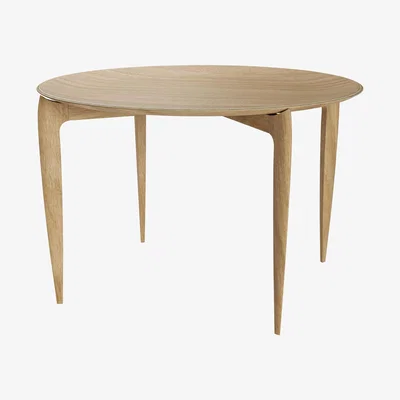 Nordic Nest Fritz Hansen Foldable Tray Table Ø60 cm Oiled oak
