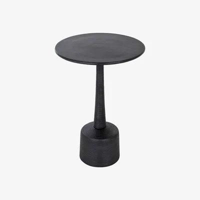Olivia's Richmond Willy Side Table