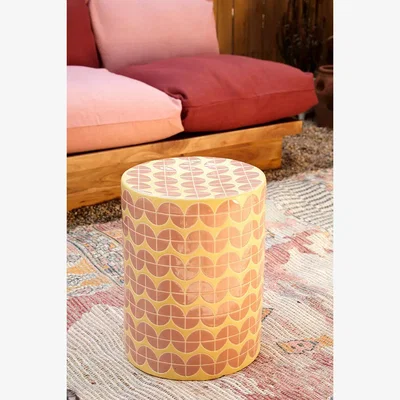 Urban Outfitters Urban Outfitters Wavy Side Table - Orange L: 33cm x W: 33cm x H: 44cm