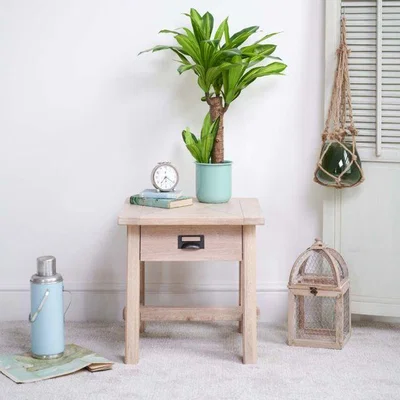 Woods Furniture Elgin Side Table