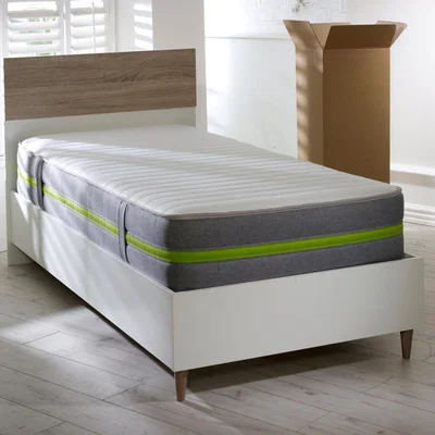 The Range Starlight Beds Hybrid 8" Deep Green border Memory foam and Spring Mattress - Green / King