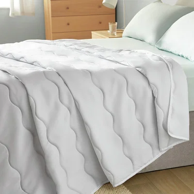 Habitat Silentnight Summer Breeze 2.5 Tog Duvet - Superking