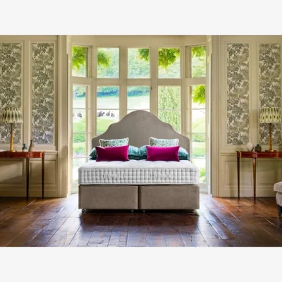 Downtown Hypnos Holywell Supreme Mattress and Divan Set - 150cm King Zip and Link - Platform Top - 22 Drawers - Premium Fabric