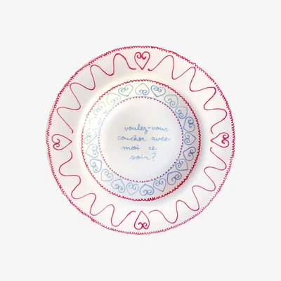 Made in Design Plate Voulez-vous coucher avec moi ce soir ? ceramic / Ø 26 cm - Hand-painted - LAETITIA ROUGET