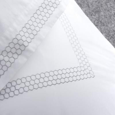 The Range Honeycomb Duvet Set - BM354 - White/Grey / Single