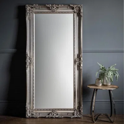 Knees Valois Leaner Mirror - Silver