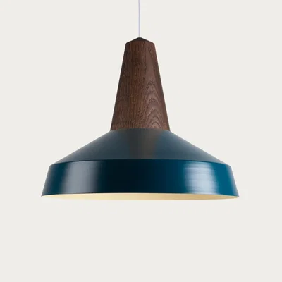 Bombinate.com Peacock Eikon Circus Black Oak Lamp