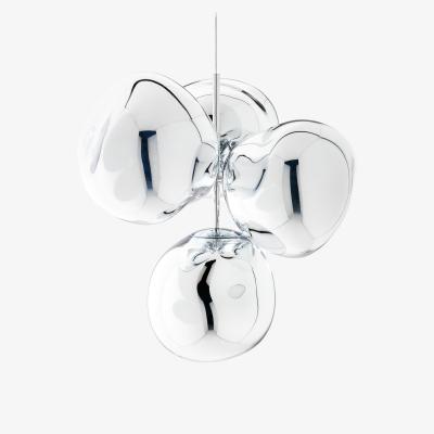 Made in Design Pendant Melt Chandelier Small (2015) plastic material / LED - Ø 98 x H 103 cm / Metallised polycarbonate (color change) - Tom Dixon